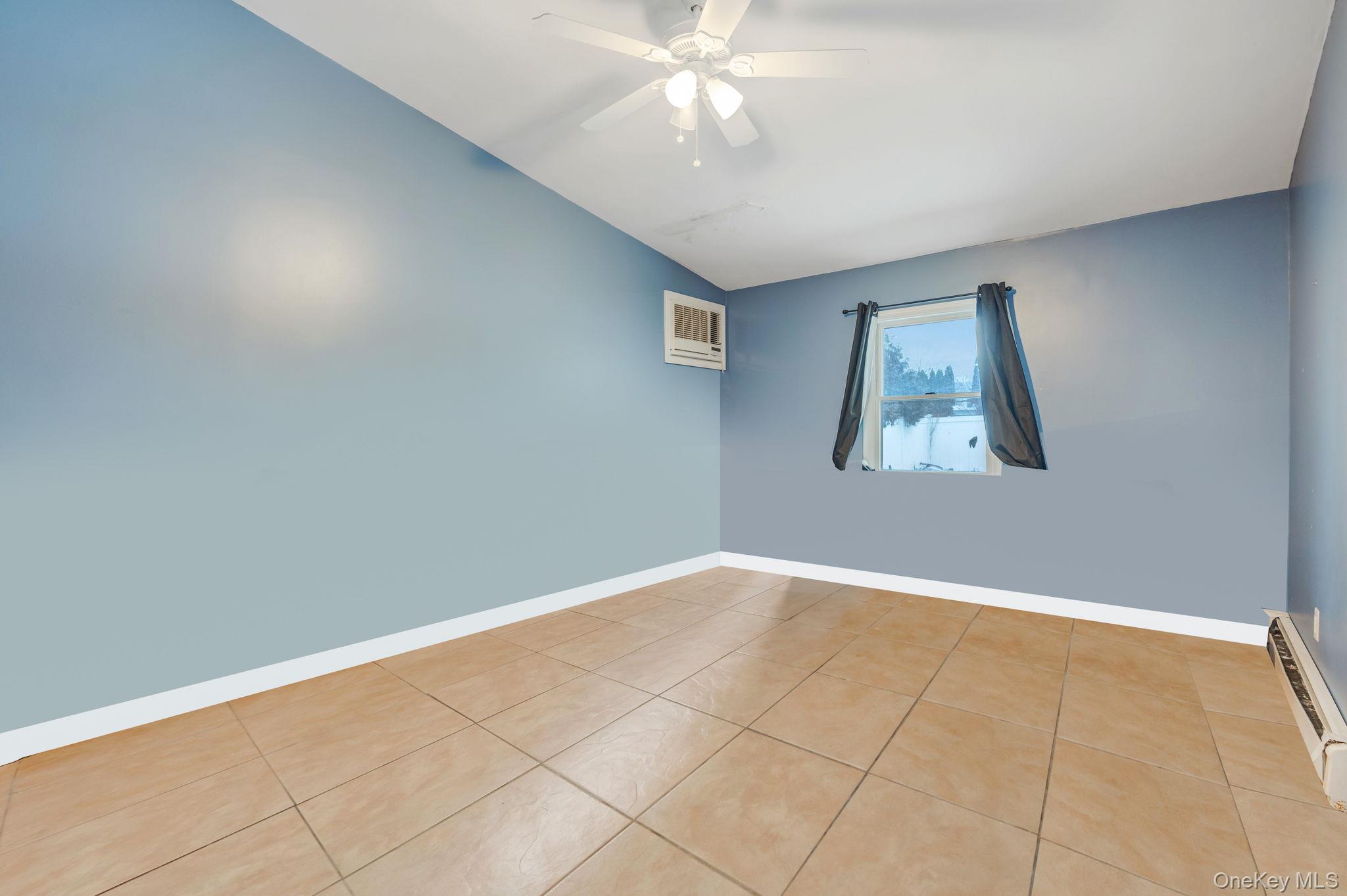 27 Mallard Road Levittown, NY 11756 - Photo 30 of 41