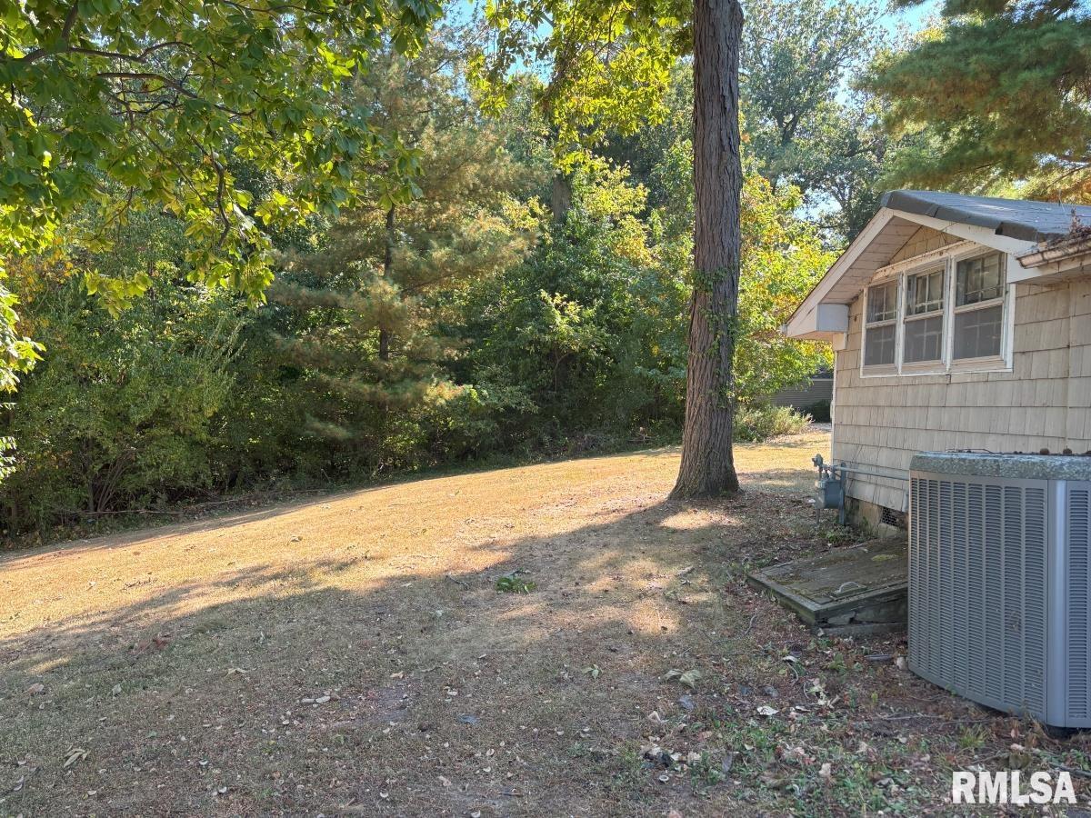 25 Cottage Grove Springfield, IL 62712 - Photo 12 of 15 Gallery Image 12