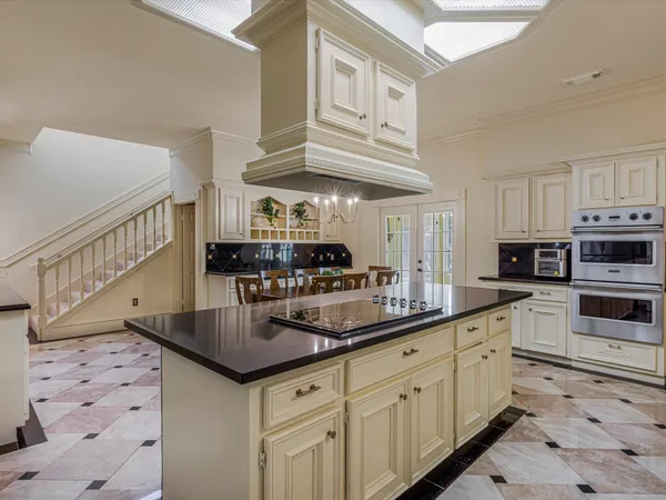 $699,900 | 7507 Naremore Drive, Spring, TX 77379