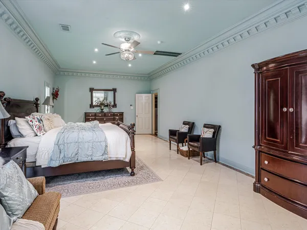 $699,900 | 7507 Naremore Drive, Spring, TX 77379