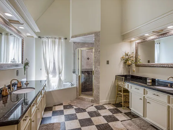 $699,900 | 7507 Naremore Drive, Spring, TX 77379