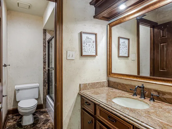 $699,900 | 7507 Naremore Drive, Spring, TX 77379