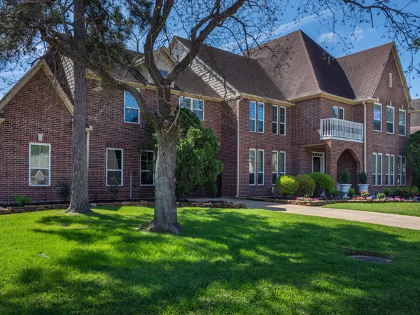 $699,900 | 7507 Naremore Drive, Spring, TX 77379