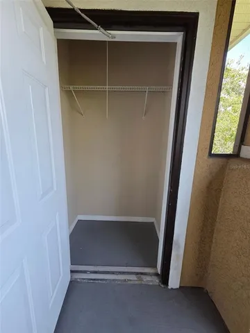 $1,350 | 10106 Courtney Oaks Circle, Unit 301, Tampa, FL 33619