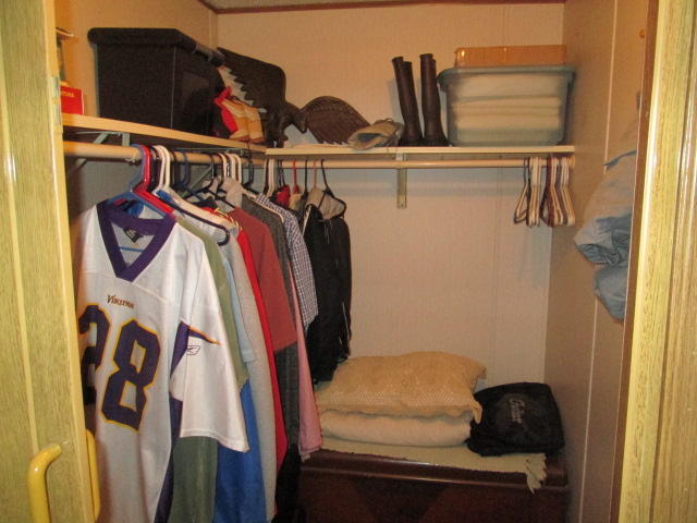 316 Rugby Road Fairfield Glade, TN 38558 - Photo 15 of 21 15 Walk in closet