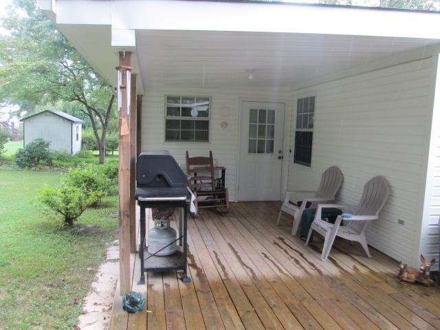 316 Rugby Road Fairfield Glade, TN 38558 - Photo 18 of 21 18 Deck, covered