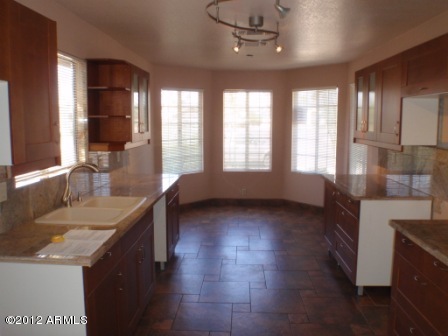 8519 West Ocotillo Road Glendale, AZ 85305 - Photo 2 of 10 8519 W Ocotillo Rd 2