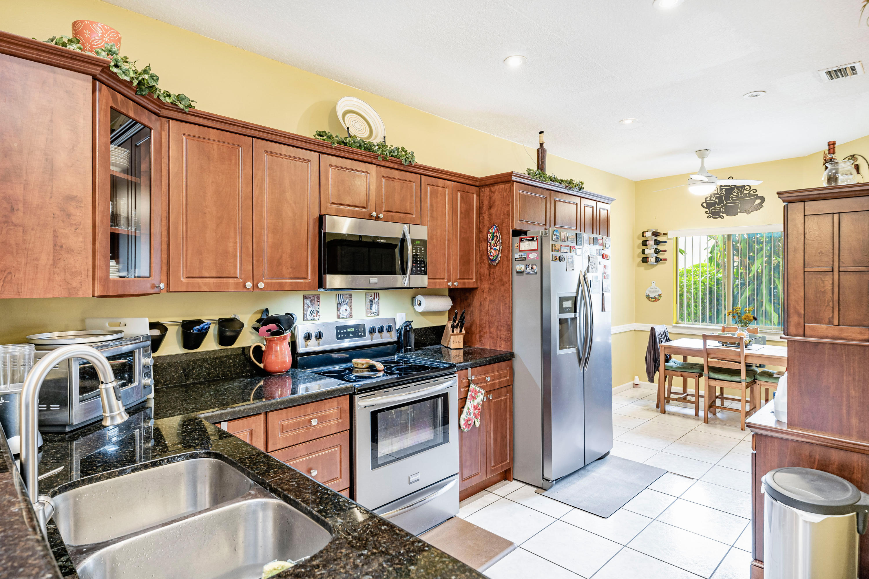 6763 Via Regina Boca Raton, FL 33433 - Photo 11 of 40 15