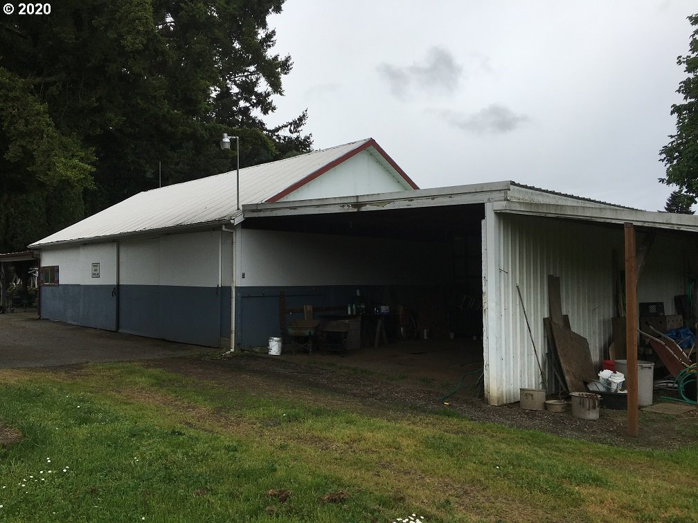 480 Parkinson Road Winston, OR 97496 - Photo 5 of 13 Gallery Image 5