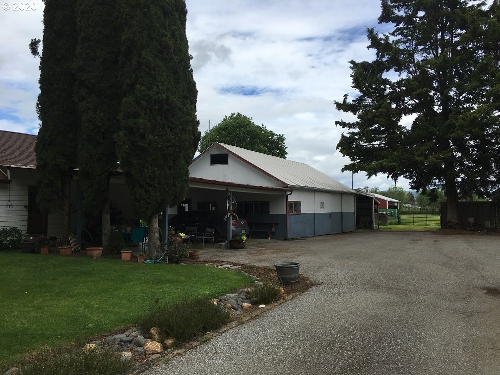 480 Parkinson Road Winston, OR 97496 - Photo 10 of 13 Gallery Image 10