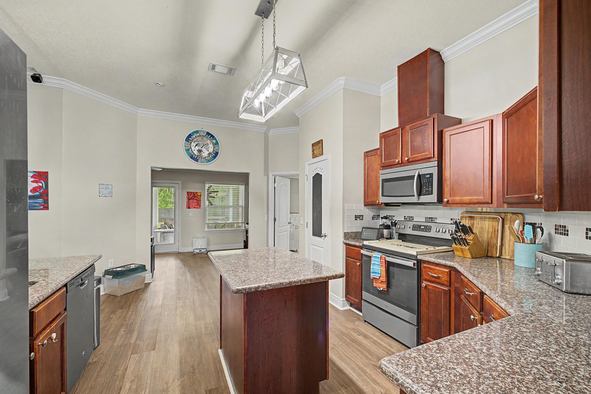 7341 Rexford Street Navarre, FL 32566 - Photo 8 of 71