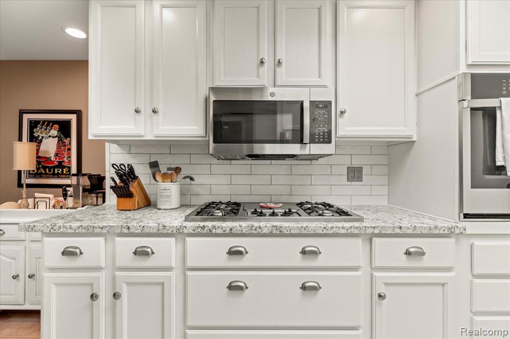 2689 Roseview Drive Rochester Hills, MI 48306 - Photo 18 of 74