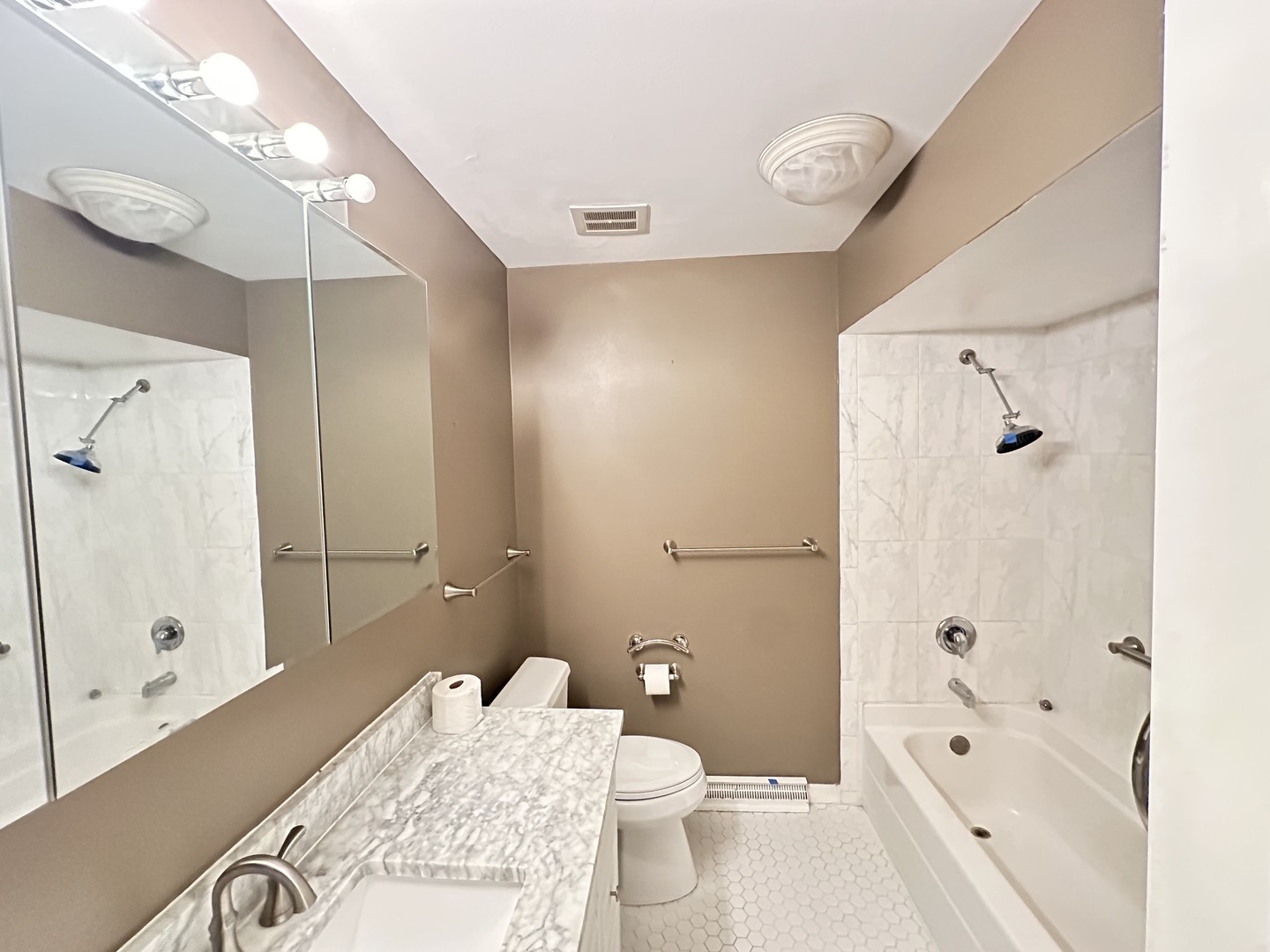 7409 Chesterfield Road Crystal Lake, IL 60012 - Photo 19 of 22