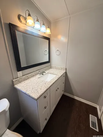 $1,200 | 161 Water Street, Unit A, Pipe Creek, TX 78063