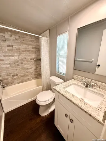 $1,200 | 161 Water Street, Unit A, Pipe Creek, TX 78063