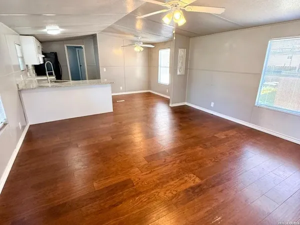 $1,200 | 161 Water Street, Unit A, Pipe Creek, TX 78063