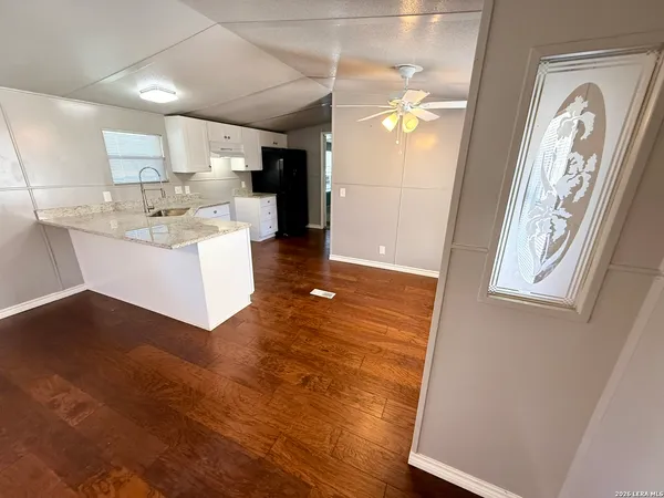 $1,200 | 161 Water Street, Unit A, Pipe Creek, TX 78063