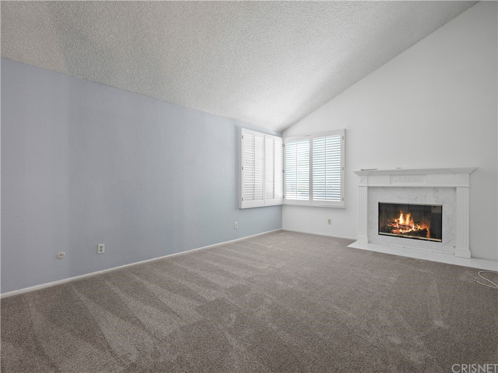 25656 Yucca Valley Road Valencia, CA 91355 - Photo 12 of 49 Large master bedroom
