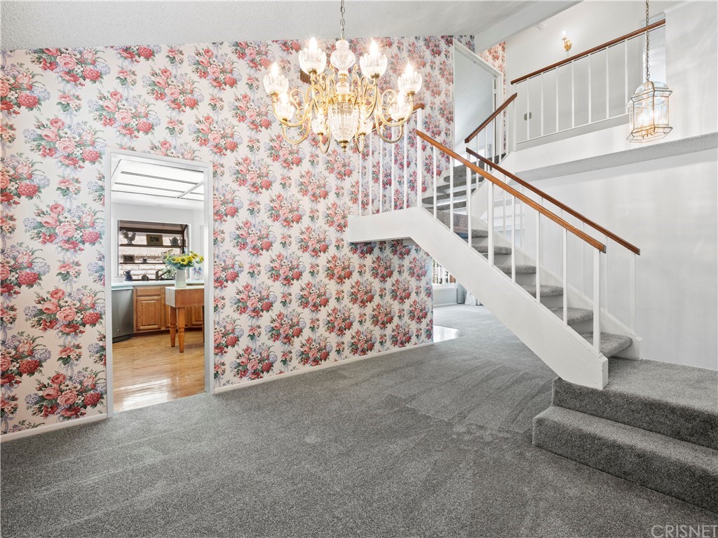 25656 Yucca Valley Road Valencia, CA 91355 - Photo 8 of 49 Dining room