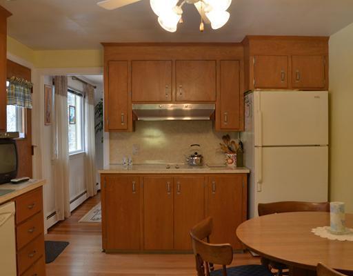86 Four Winds Road Portland, ME 04102 - Photo 12 of 25 Kitchen.