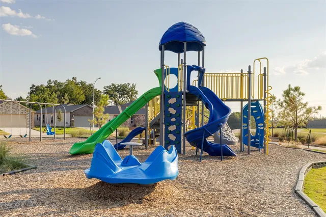 $200,000 | 6018 Sherman Lakes Drive, Humble, TX 77338