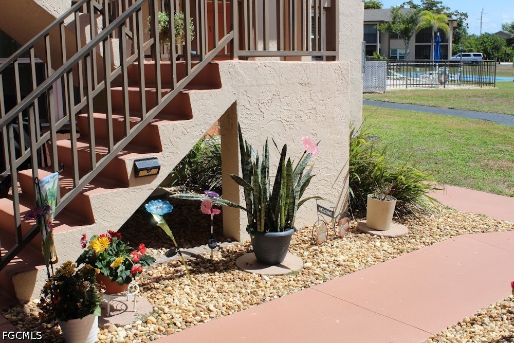 16881 Davis Road, Unit 712 Fort Myers, FL 33908 - Photo 4 of 21