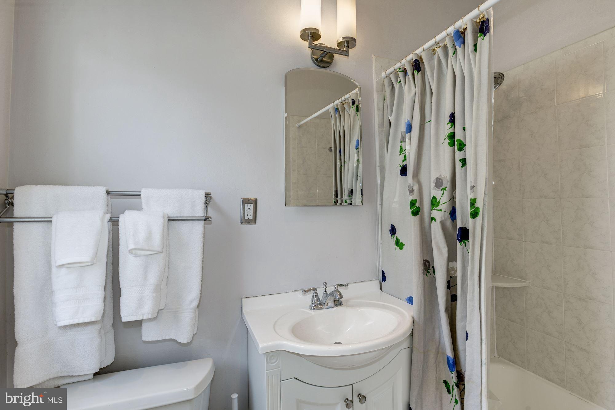 1828 Riggs Place Northwest, Unit 22 Washington, DC 20009 - Photo 7 of 31 Gallery Image 7