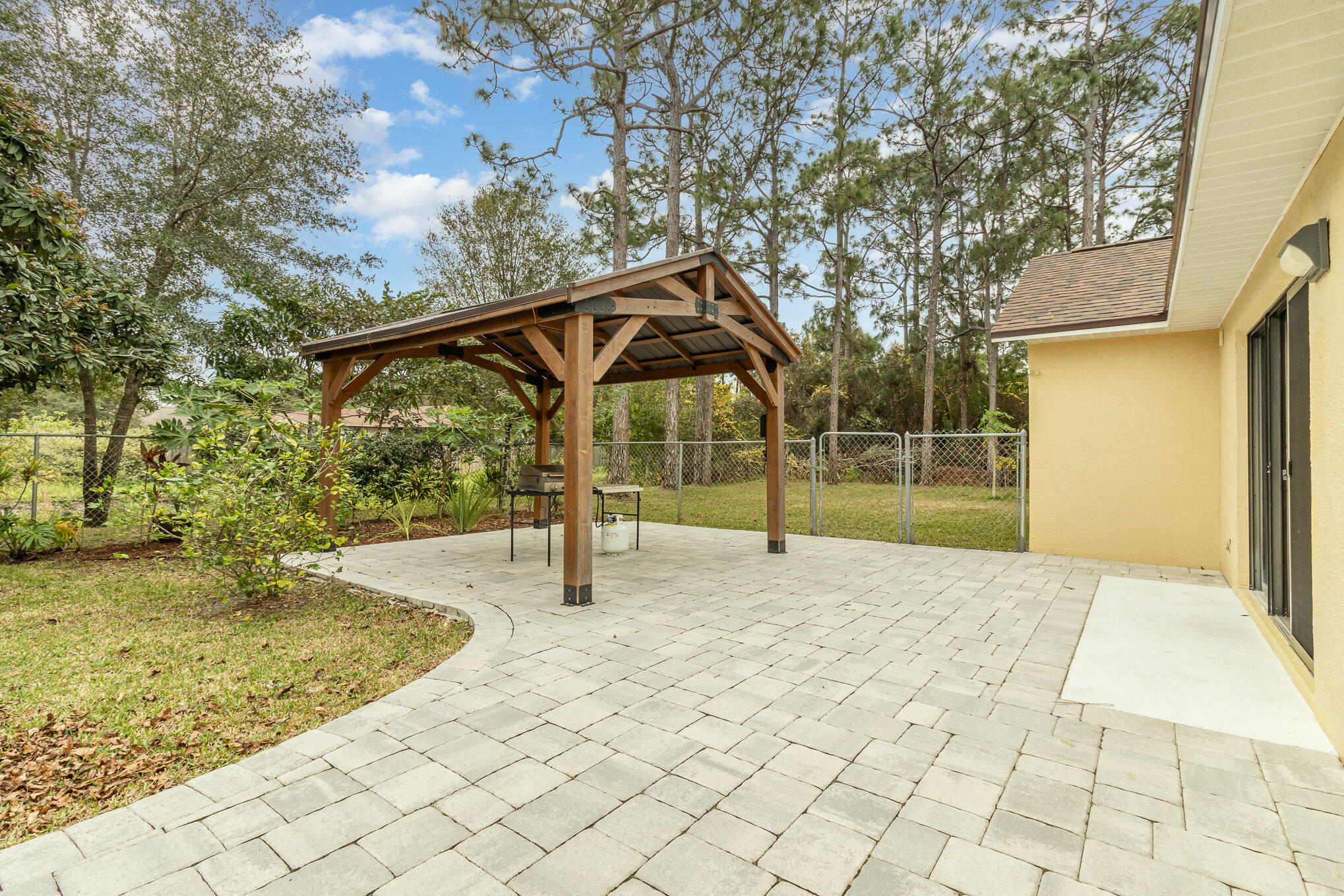 297 Santa Rosa Avenue Southwest Palm Bay, FL 32908 - Photo 30 of 39 030_img_7486-edit