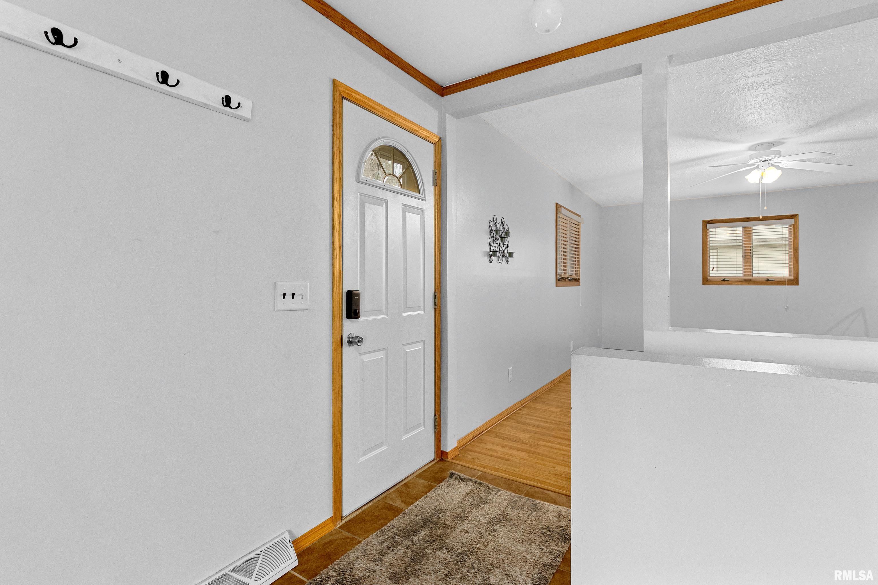 2629 Golf Road La Fayette, IL 61449 - Photo 4 of 33 Gallery Image 4