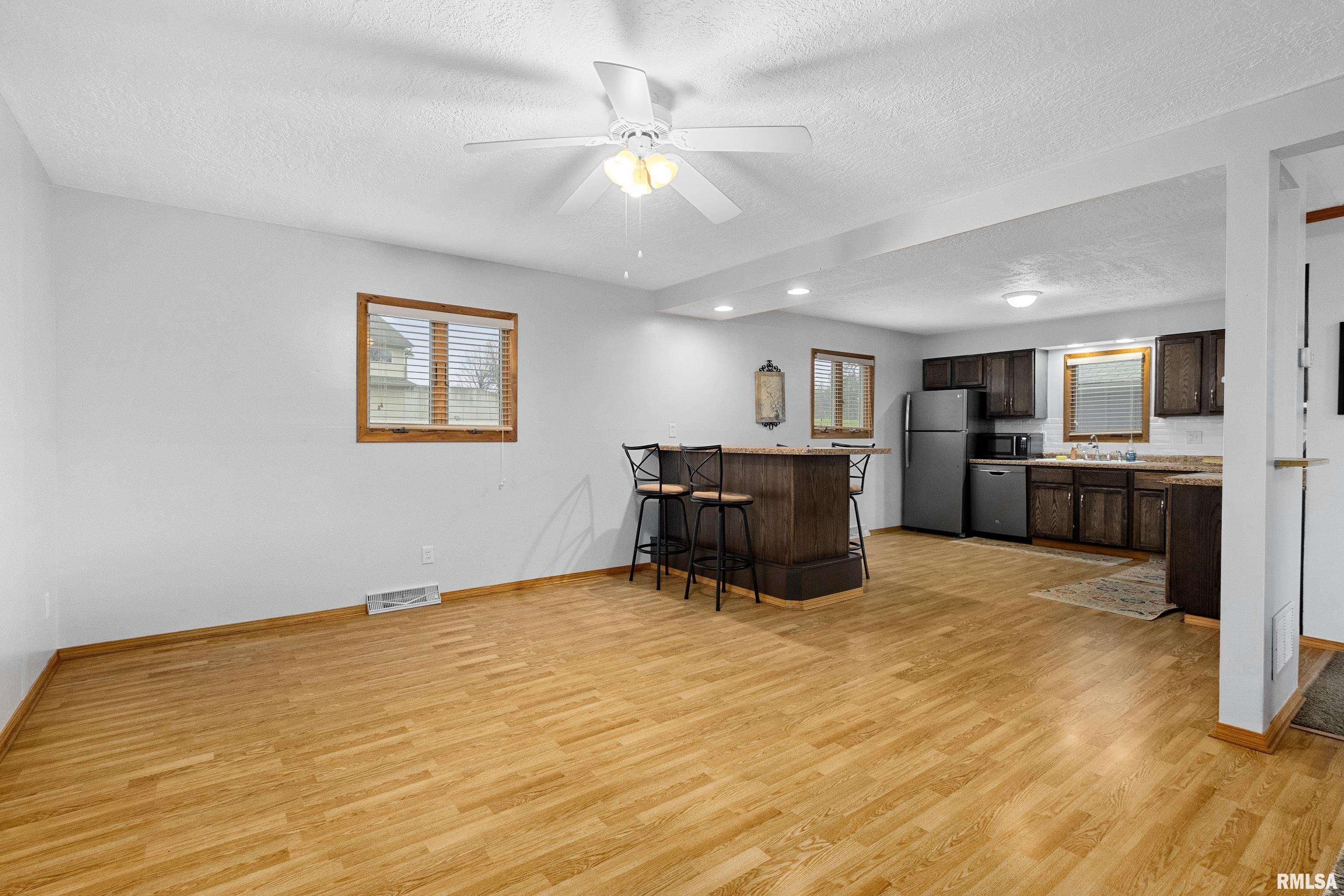 2629 Golf Road La Fayette, IL 61449 - Photo 9 of 33 Gallery Image 9