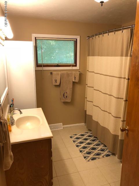 8912 North Pine Grove Road Vestaburg, MI 48891 - Photo 11 of 34