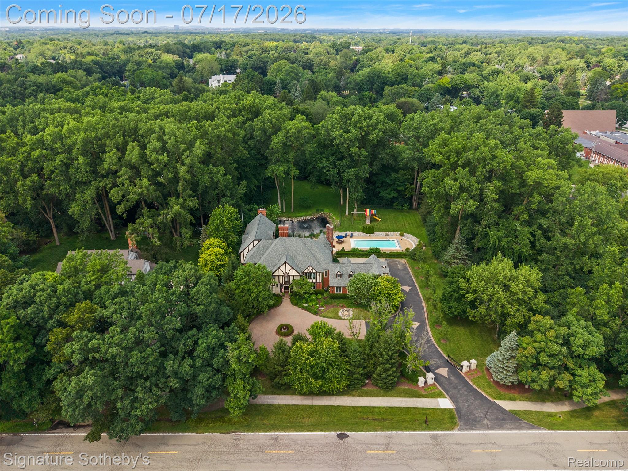 1235 Westview Road Bloomfield Hills, MI 48304 - Photo 65 of 77 036-1235 Westview-36.jpg