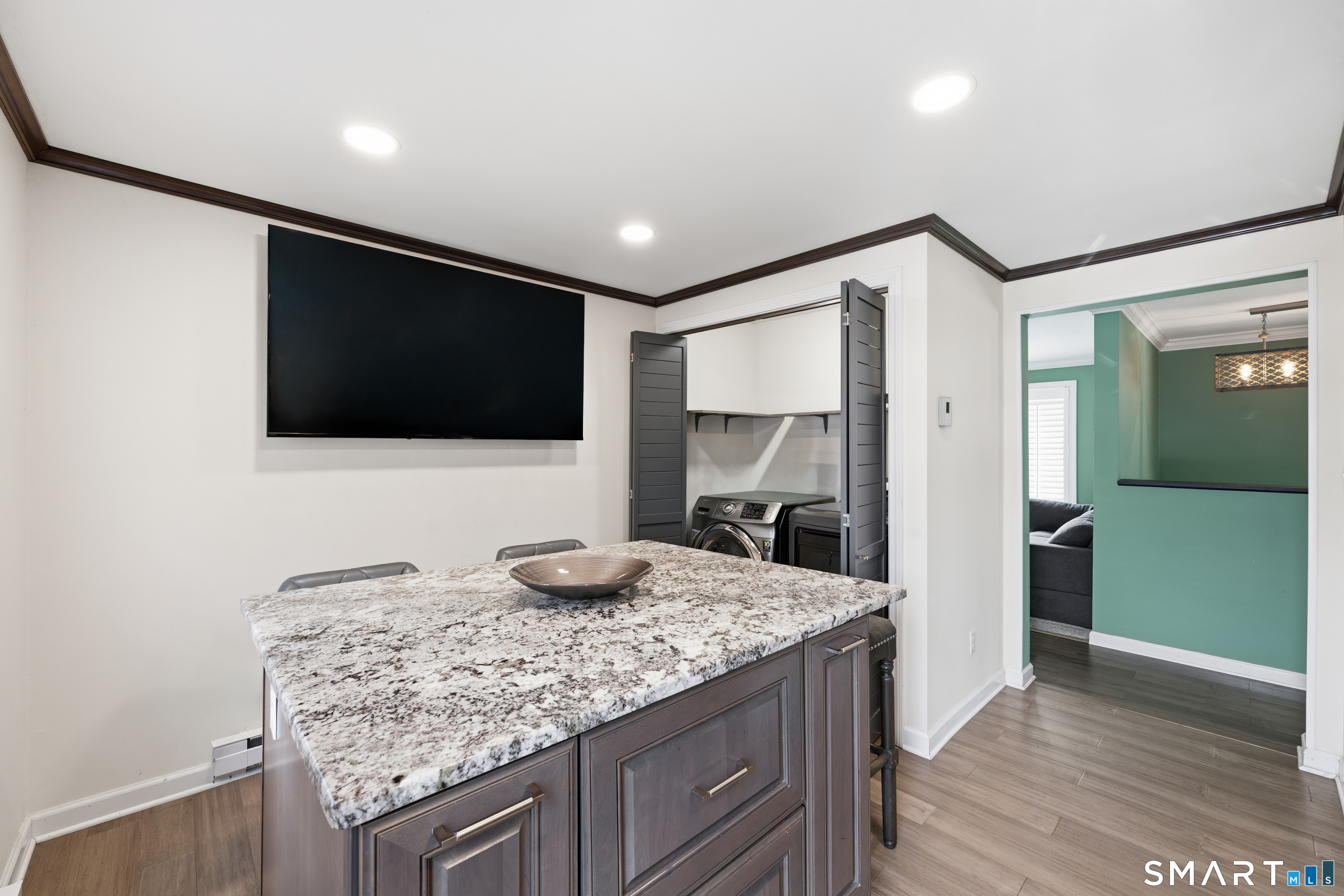 3 Charles Street Enfield, CT 06082 - Photo 11 of 38