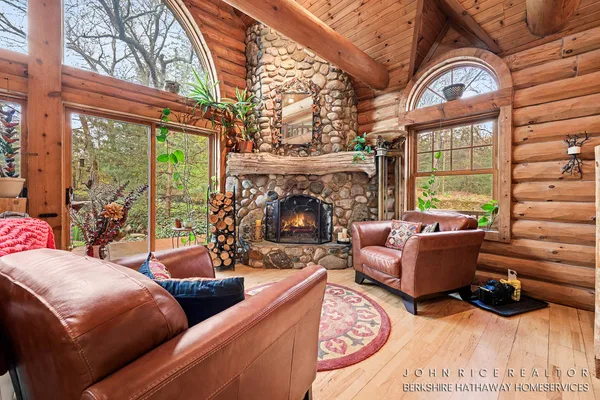 $700,000 | 10690 Bennett Street Southeast, Lowell, MI 49331