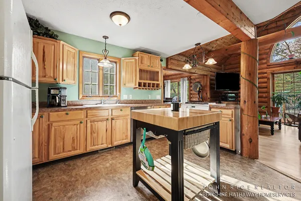 $700,000 | 10690 Bennett Street Southeast, Lowell, MI 49331