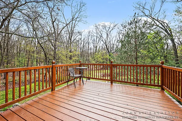 $700,000 | 10690 Bennett Street Southeast, Lowell, MI 49331