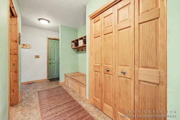 $700,000 | 10690 Bennett Street Southeast, Lowell, MI 49331