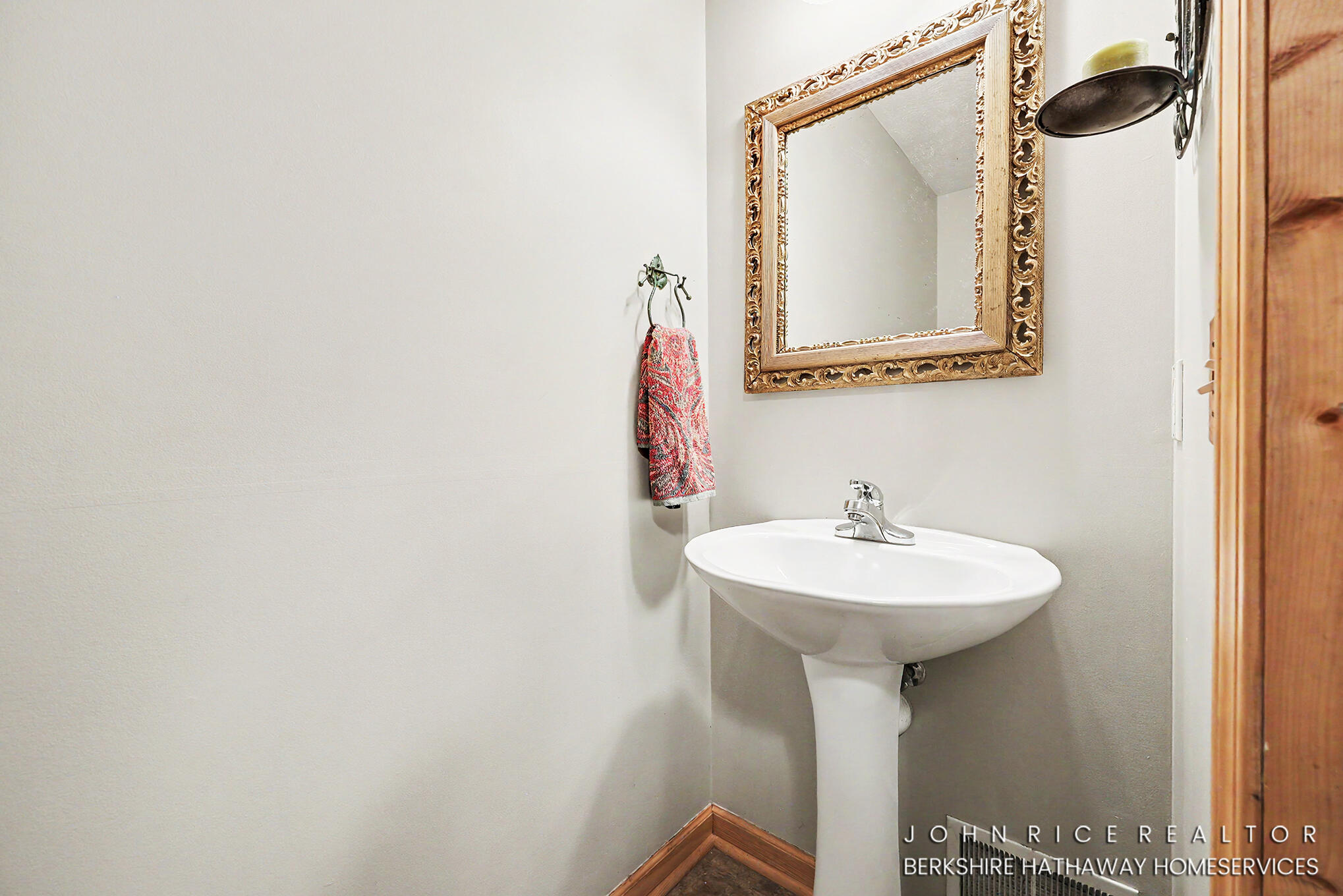 10690 Bennett Street Southeast Lowell, MI 49331 - Photo 19 of 41 090A3692