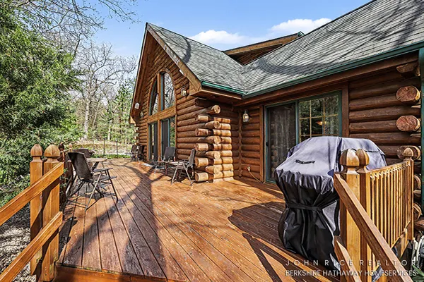 $700,000 | 10690 Bennett Street Southeast, Lowell, MI 49331