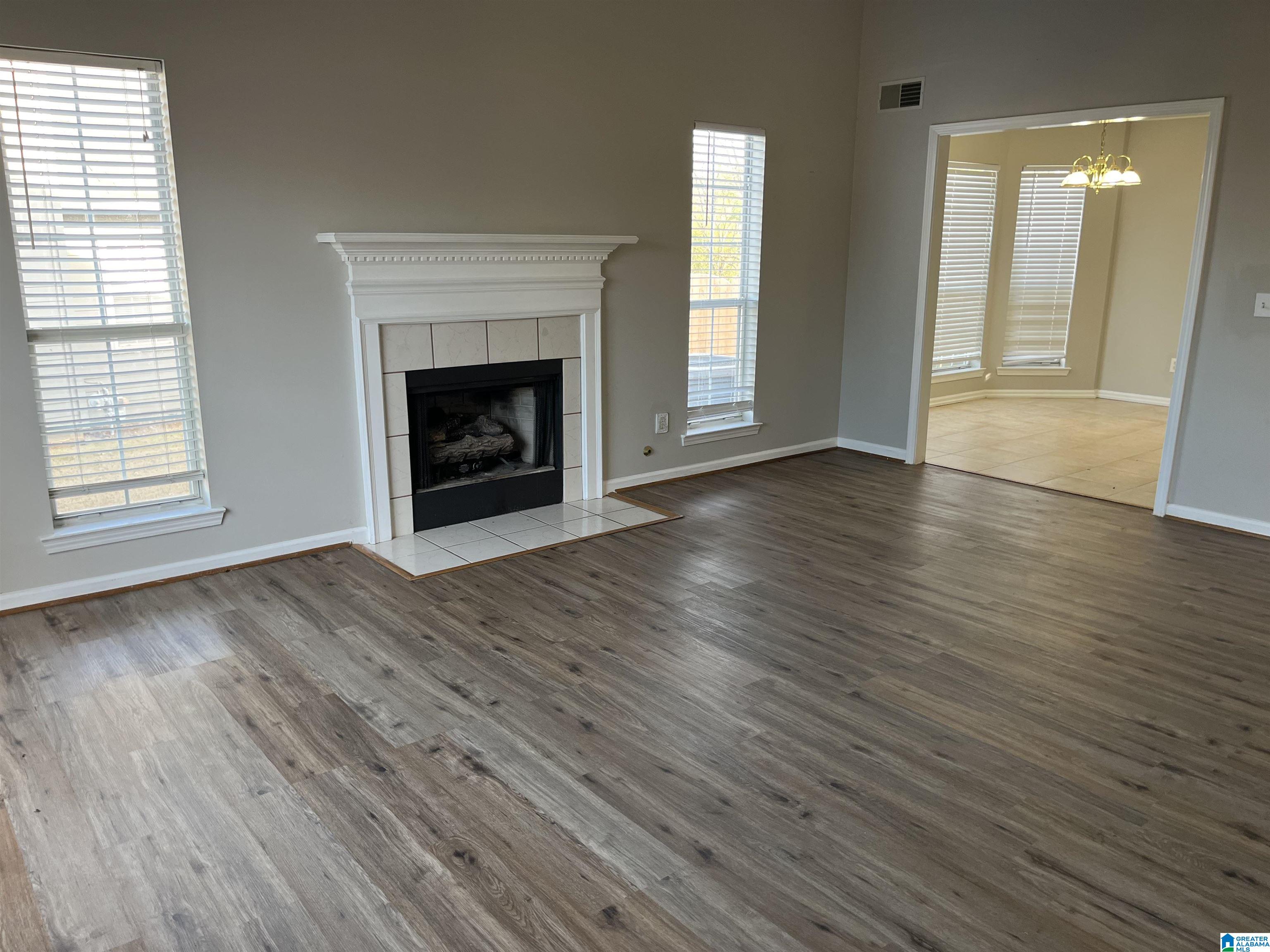 209 Stone Circle Pelham, AL 35124 - Photo 2 of 23