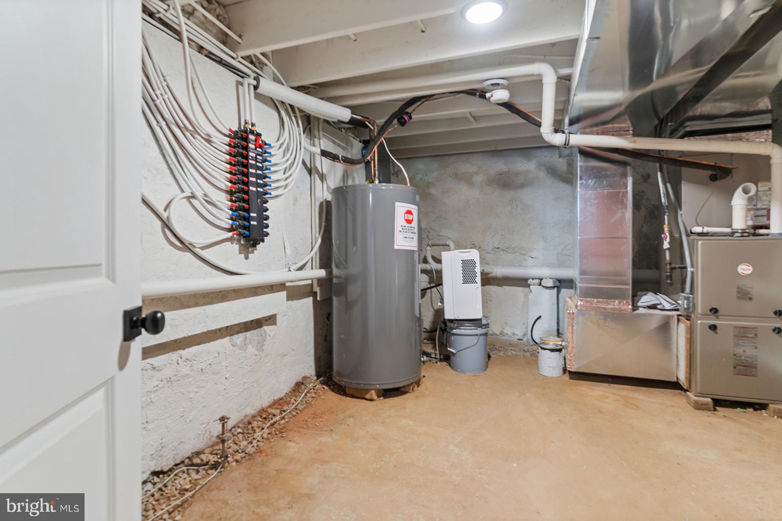 1644 North 6th Street Philadelphia, PA 19122 - Photo 50 of 52 a view of a storage room
