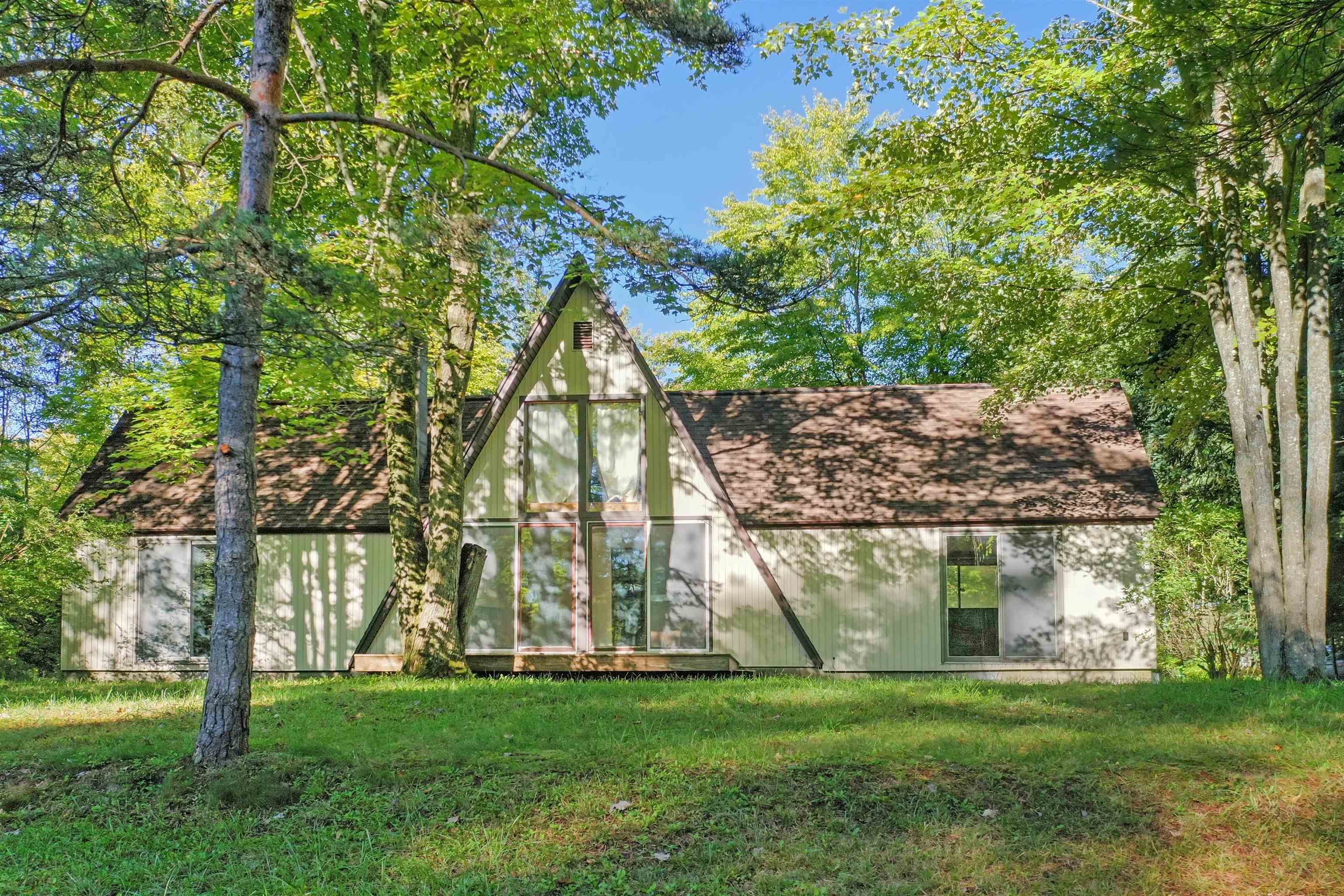 3876 South Lachance Rd Lake Lake City, MI 49651 - Photo 10 of 33