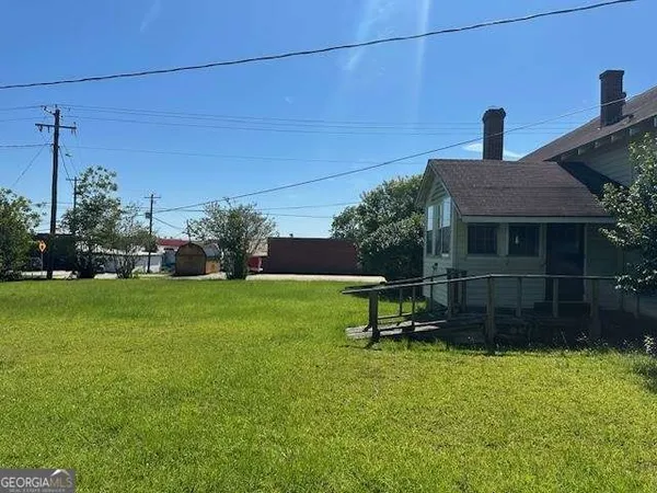 $179,000 | 130 South Washington Street, Lyons, GA 30436