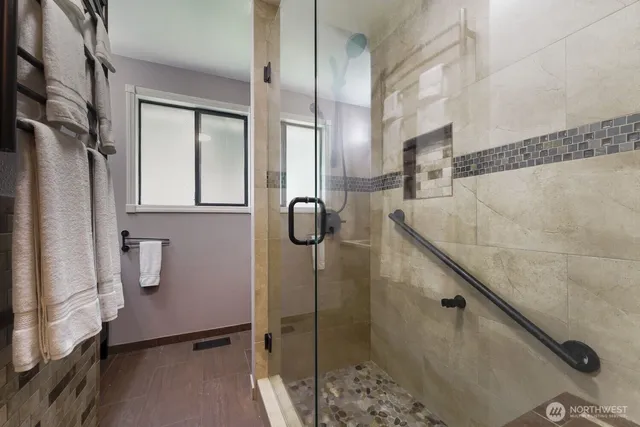 $1,100,000 | 715 Sunrise Place Southwest, Issaquah, WA 98027