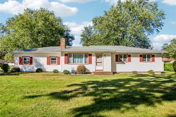 $217,000 | 110 Boxwood Drive, Irondequoit, NY 14617