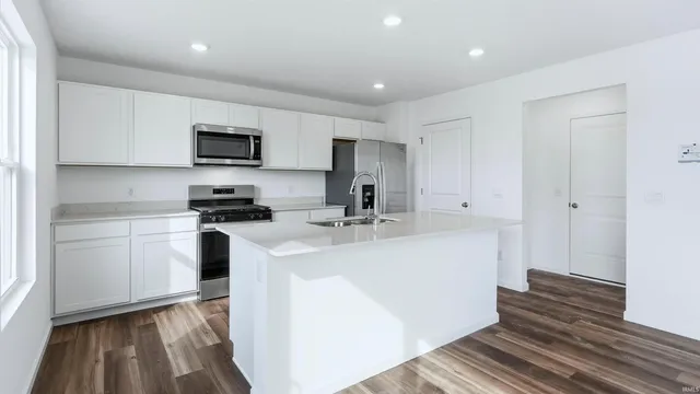 $324,900 | 5639 Tranquilo Way, Fort Wayne, IN 46818