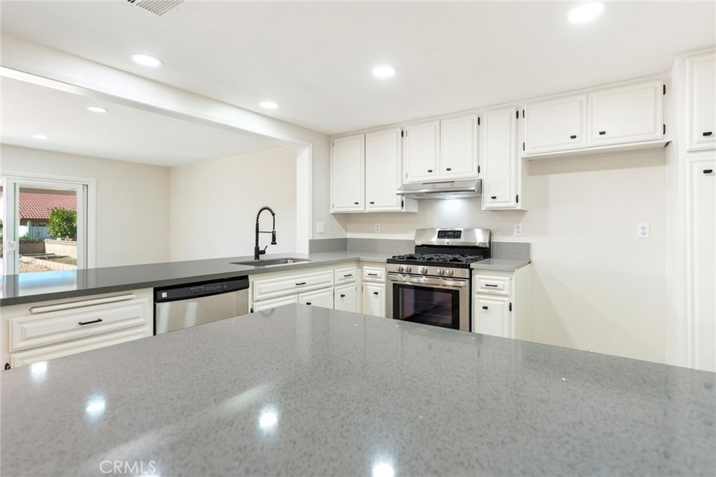 1127 Alleppo Court Hemet, CA 92545 - Photo 13 of 35