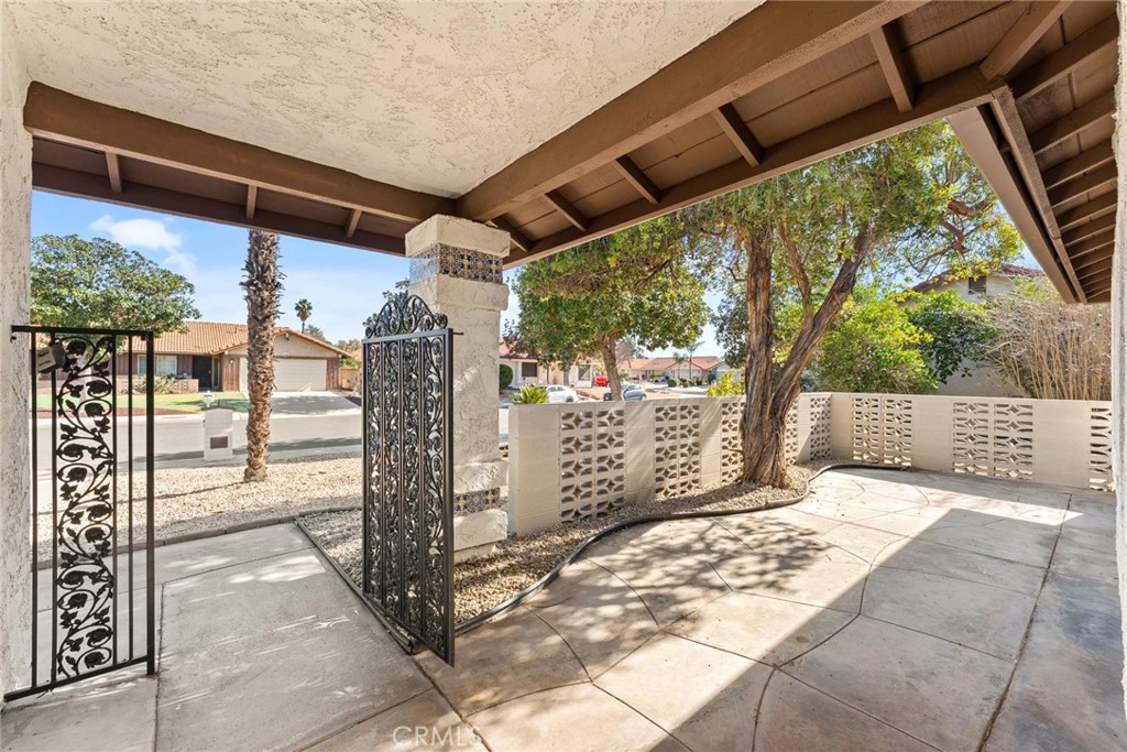 1127 Alleppo Court Hemet, CA 92545 - Photo 3 of 35