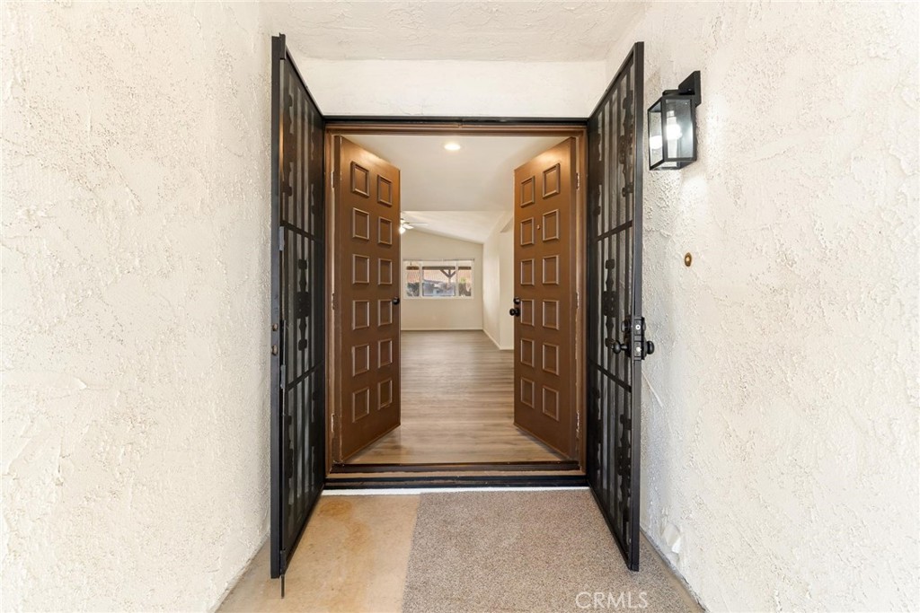 1127 Alleppo Court Hemet, CA 92545 - Photo 5 of 35