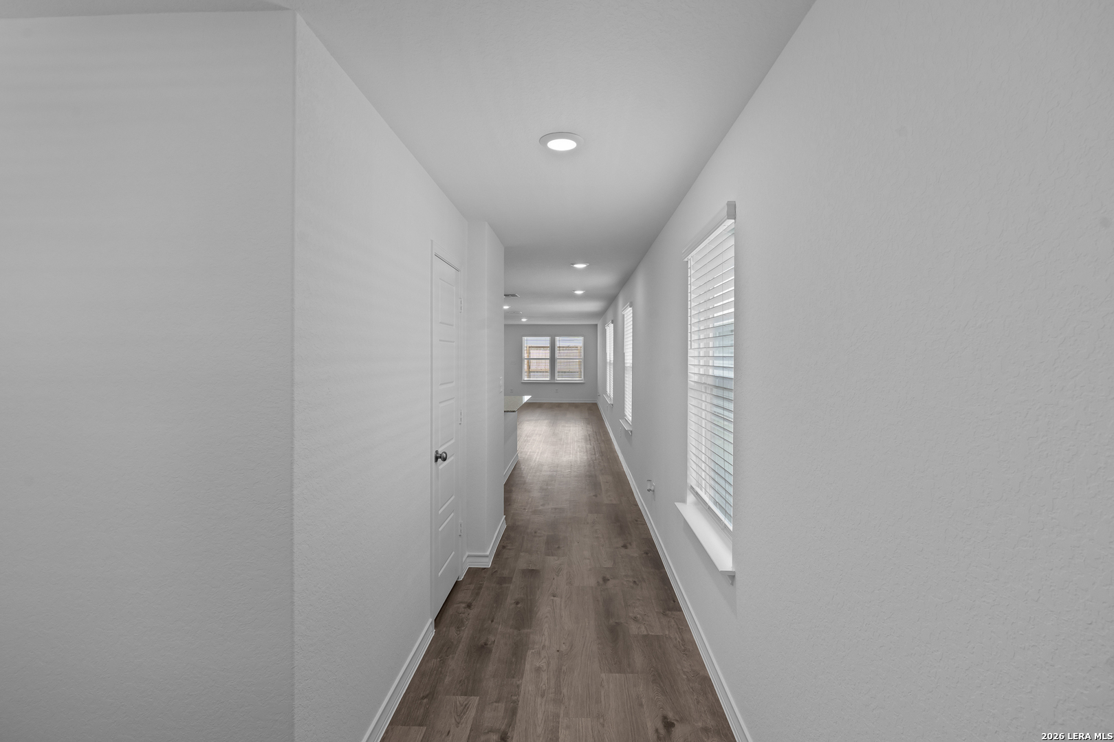 4061 Bermuda Lane Seguin, TX 78155 - Photo 2 of 25 a view of a hallway